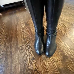 NWOT-Geox leather boots fully lined-band new never worn